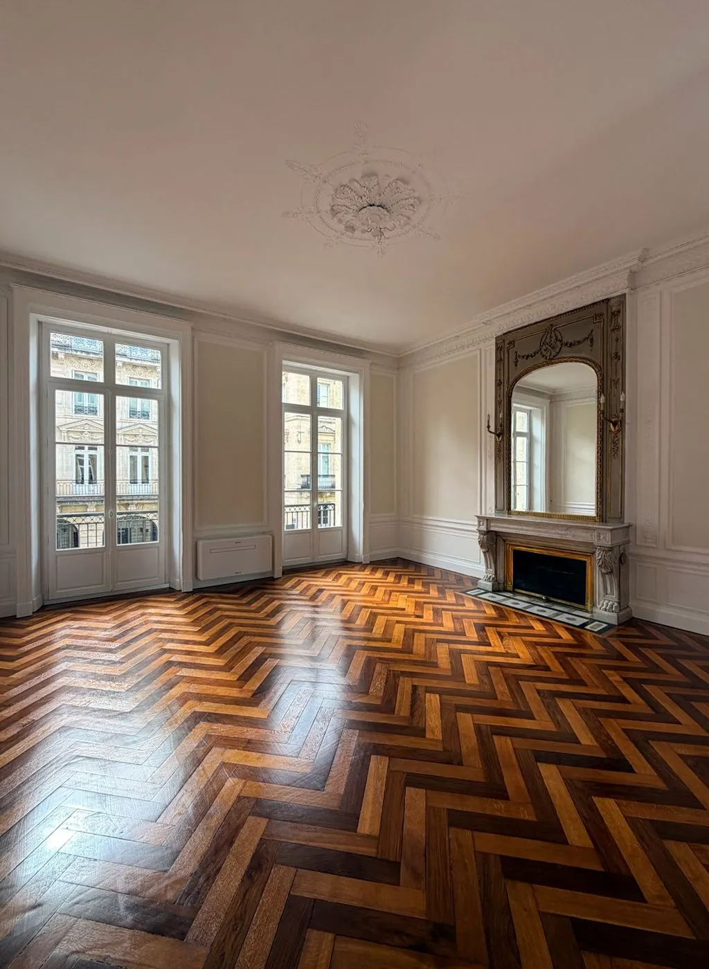 Appartement bordelais nettoyé par AMEN 33 après travaux