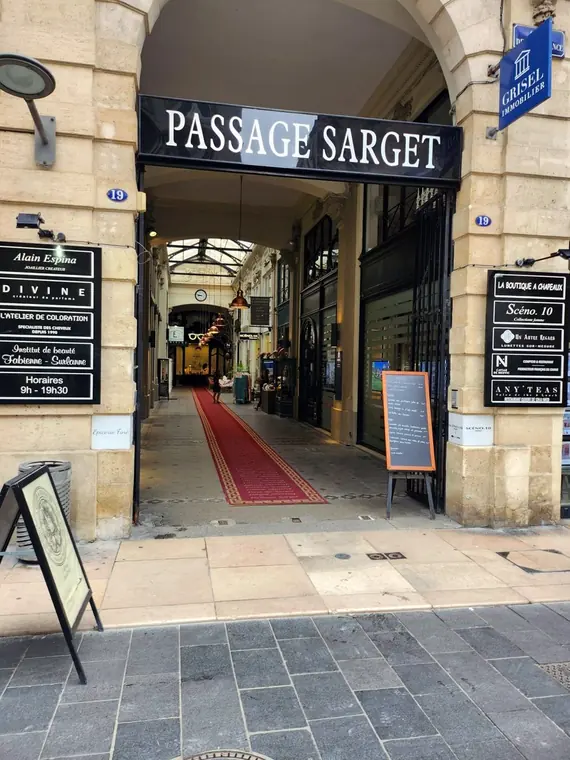 Entrée du Passage Sarget à Bordeaux